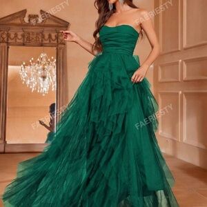 Elegant Green Strapless Evening Gown